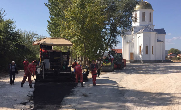 ПОХВАЛА ОД ПАТРИЈАРХА: Асфалт до цркве на Тичару