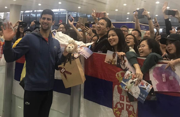 ЛЕТ КА АТП ТРОНУ: Ђоковић допутовао у Шангај, где започиње операцију повратка на прво место