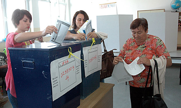 ДАНАС ОПШТИ ИЗБОРИ: Народ кроји судбину Републике Српске