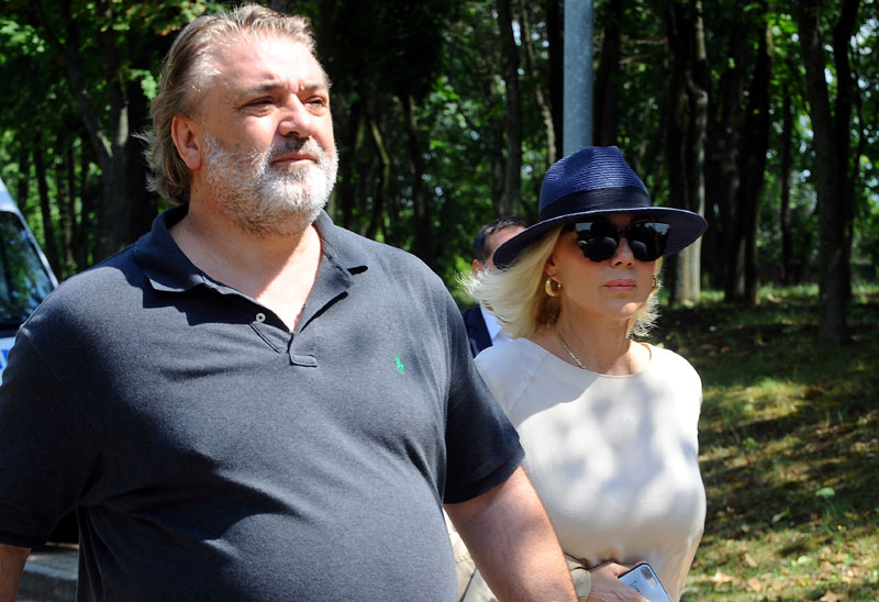 ЛЕПА БРЕНА ОТКРИЛА ДА ЛИ БИ ОПРОСТИЛА БОБИ ПРЕВАРУ: Њен одговор ће вас натерaти на размишљање