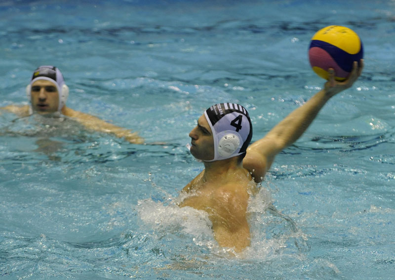 МИЛОШ КОРОЛИЈА ИГРАЧ И ТРЕНЕР У ПАРТИЗАНУ: Само да вода буде топла