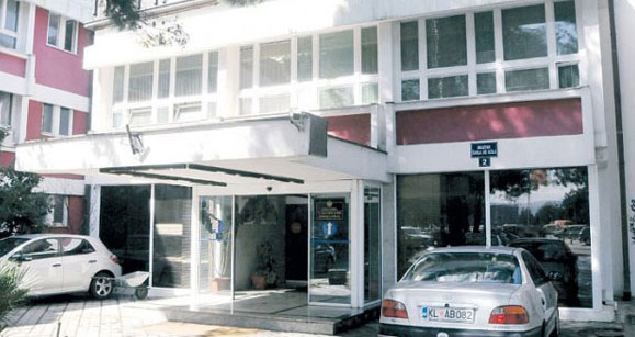 Пред вратима стечаја због дуга