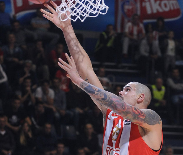 НОКАУТ И У “МОРАЧИ”: Звезда други пут у две недеље уништила Будућност