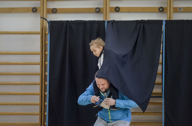 Румунија: Пропао референдум о забрани истополних бракова