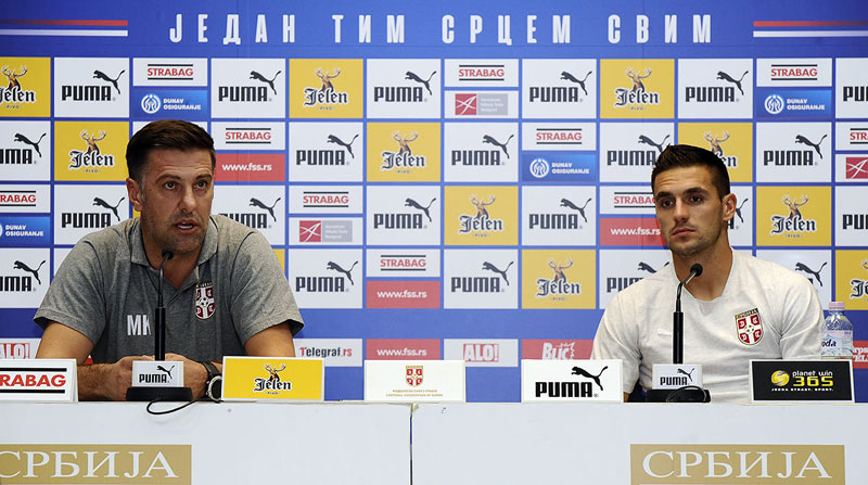 КРСТАЈИЋ КАПИТЕНСКУ ТРАКУ ПОВЕРИО ТАДИЋУ: За мене је Црна Гора скоро као иста држава
