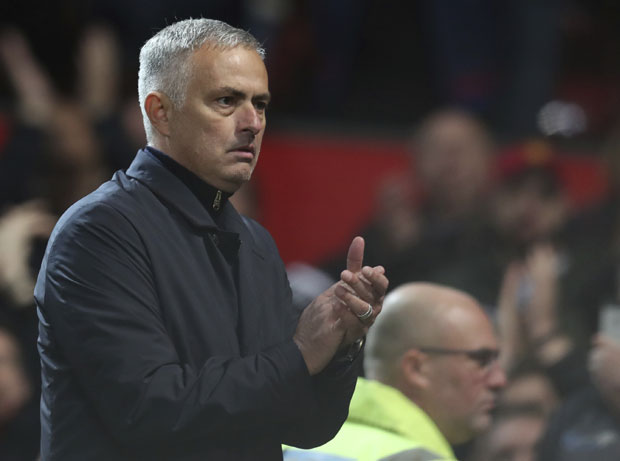 ПСОВКЕ БИ МОГЛЕ ДА ГА КОШТАЈУ: Мурињове изјаве под истрагом ФС Енглеске