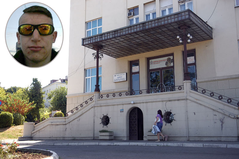 Чачанин витално угрожен: Полицајац је голим рукама гасио младића