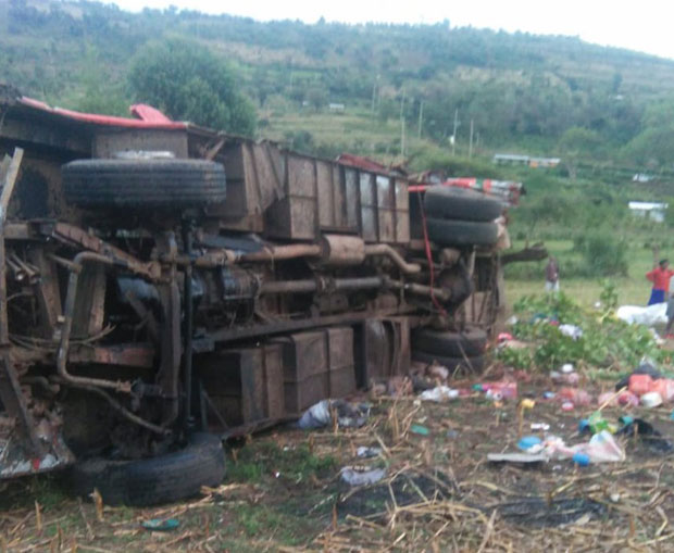 Најмање 50 људи погинуло у саобраћајној несрећи