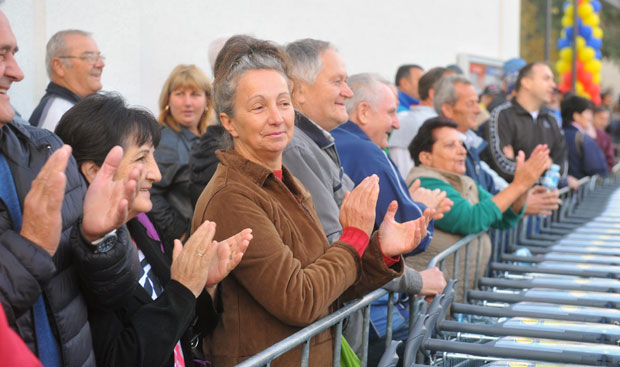 ПРВИ КУПЦИ У ЛИДЛУ: Повољне цене, велики избор, на каси чекање до пет минута