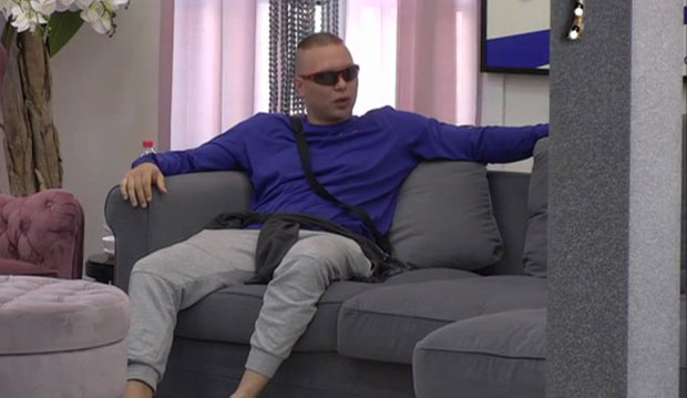 ХАОС ЗБОГ ЈУТАРЊЕ КАФЕ: Посвађали се Немања Тошић и Брендон