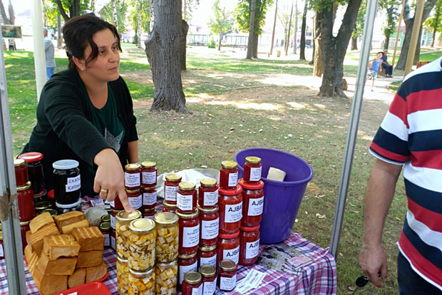 Праве ђаконије од шумских плодова