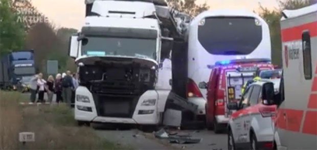 Судар аутобуса и камиона, 4 у критичном стању