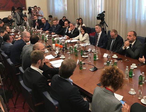 ОПОЗИЦИЈА О ФЕР УСЛОВИМА ЗА ГЛАСАЊЕ: Ништа без свађе