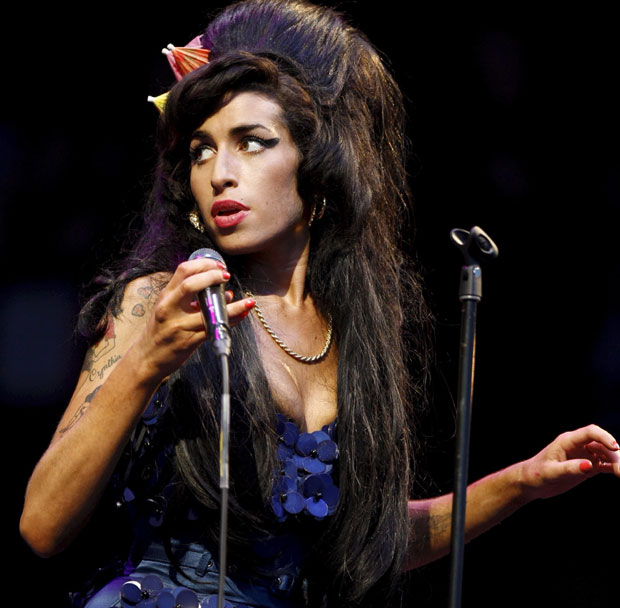 Ејми Вајнхаус опет наступа, али у виду холограма