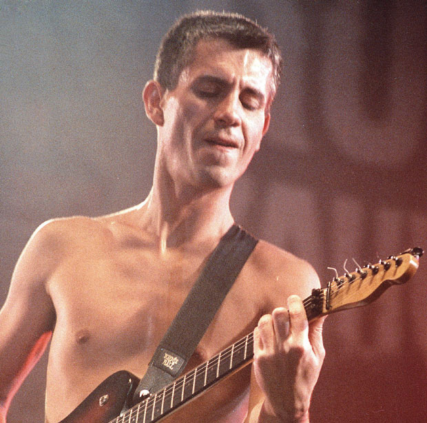 Спомен-обележје Милану Младеновићу испред Дома омладине