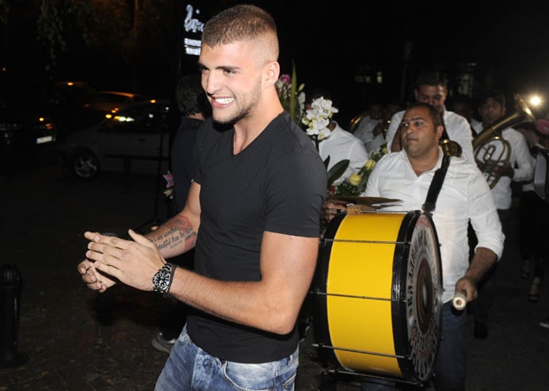 Босански медији објавили лажну вест да се Цецин син обесио, а онда им је Вељко послао поруку