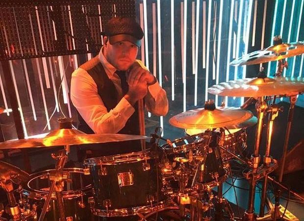 Бубњар Дина Мерлина би тенковима на Хрвате који су против Комшића