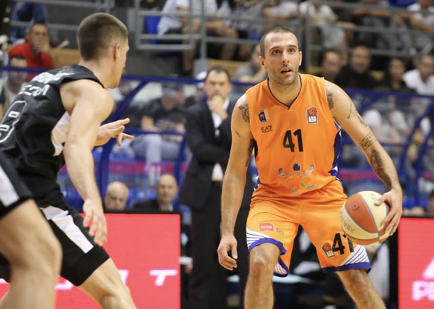 ПРВИ ПОРАЗ ПАРТИЗАНА: Морнар после велике драме срушио црно-беле