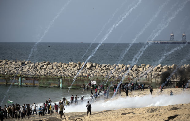 НОВИ СУКОБИ: Израелци ранили 32 Палестинца током протеста