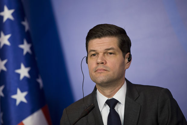 МИЧЕЛ ПИСАО ЛИДЕРУ ВМРО ДПМНЕ: Грађани Македоније снажно подржавају улазак у НАТО и ЕУ; Имате прилику која се неће поновити