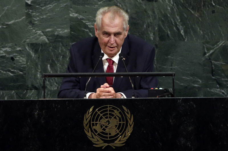 Земан упорно псовао на радију, упозорења очајног водитеља без ефекта