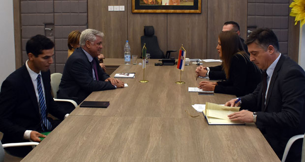 ДИЈАНА ХРКАЛОВИЋ СА АМБАСАДОРИМА ТУНИСА И АЛЖИРА: Пријем тзв. Косова у чланство Иинтерпола било би кршење међународног права