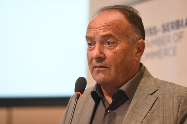 Шарчевић: Реформом образовања до услова за останак младих