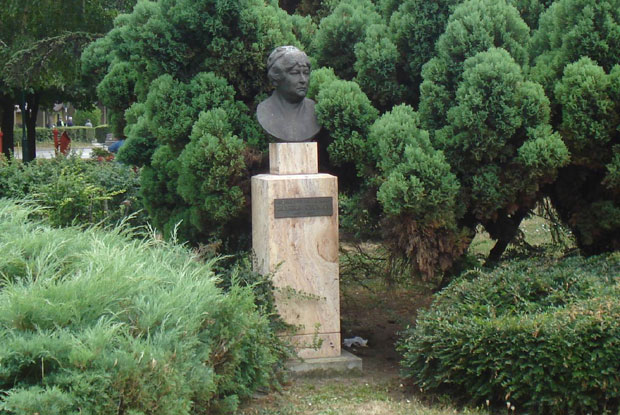 У ЧАСТ ЧУВЕНЕ ЖАНКЕ СТОКИЋ: Представа „Погледи“ отвара фестивал 