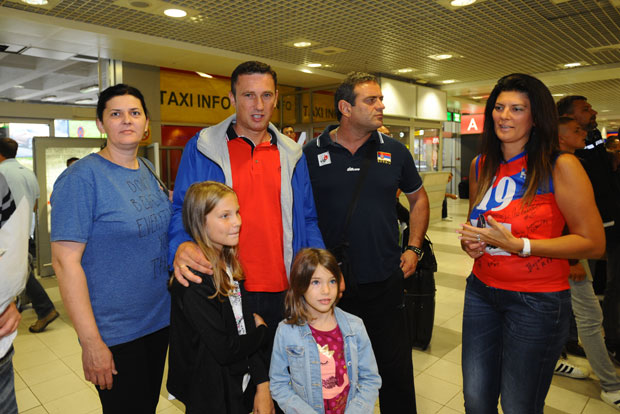 НИКО КАО БАКЕ И ДЕКЕ: Отац Љупко имао посебну поруку за Тијану Бошковић