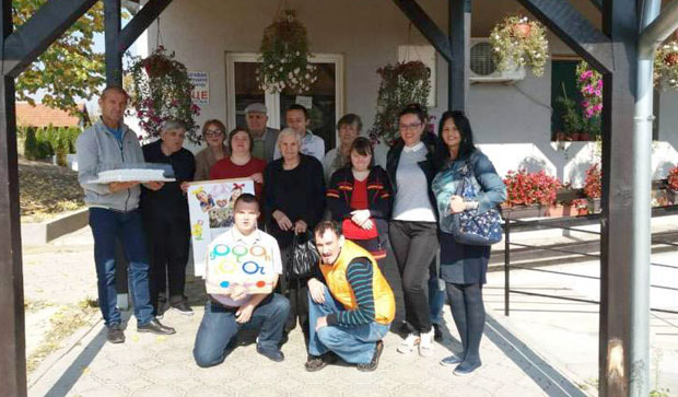 СТАРИ ПОНОВО НЕСЕБИЧНИ: Обрадовали штићенике установе за децу ометену у развоју  