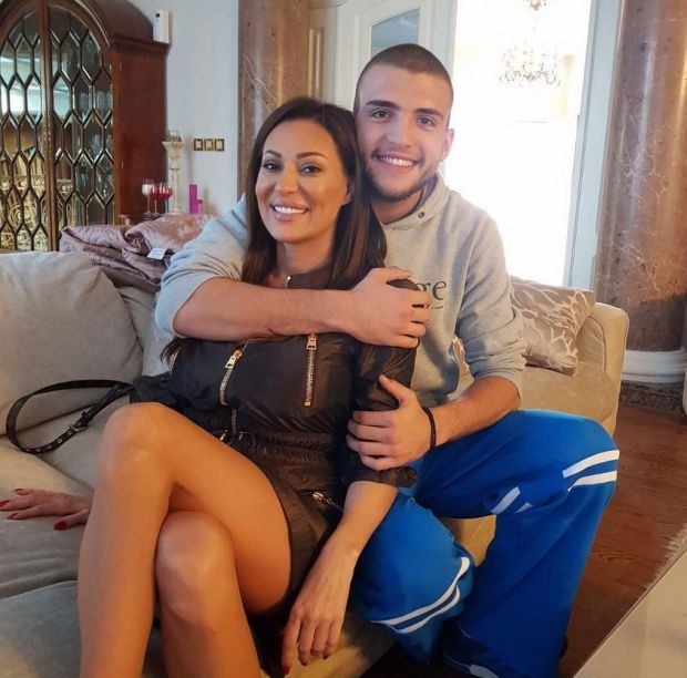 ЦЕЦА ЈЕДВА ЧЕКА ВЕЉКОВУ ЖЕНИДБУ: Мојој срећи нема краја