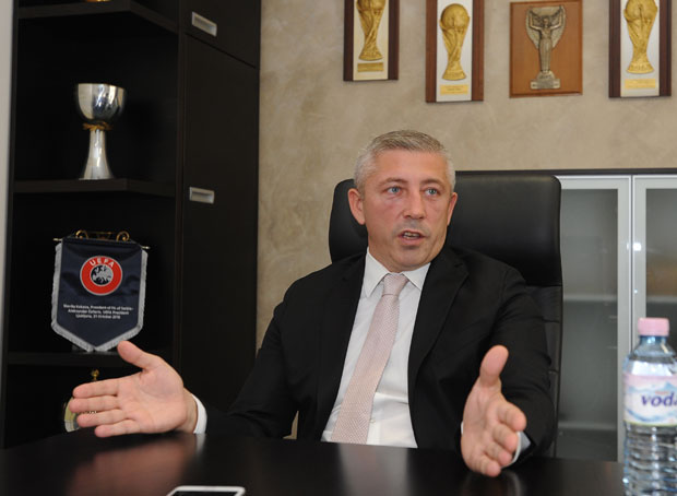 КОКЕЗА, ЗА “НОВОСТИ”, О АФЕРИ КОЈА ЈЕ ТЕМА НЕДЕЉЕ У ЕВРОПИ: УЕФА не води истрагу против Звезде!