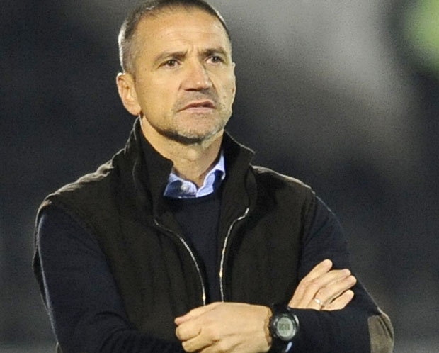 Црно-бели свежи и орни на голубове