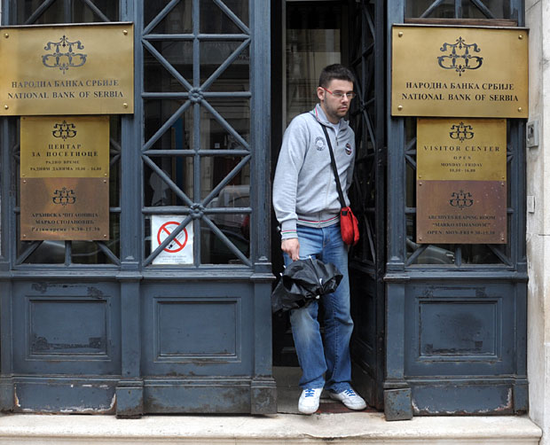 ДАНАС СЕ УВОДИ ИНСТАНТ ПЛАЋАЊЕ: Четири банке касне
