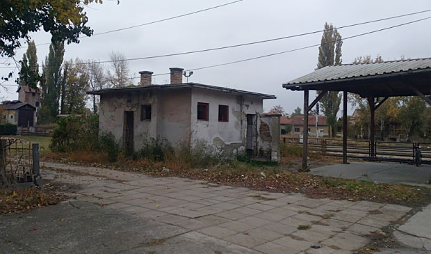 КРАЈ ДРАМЕ У СЕНТИ: Бескућник отео дете, пронађени код железничке станице (ФОТО)