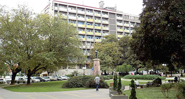 СТАРИ ДУГОВИ ТРОШЕ БУЏЕТ: Локална самоуправа у Лесковцу за испуњење наслеђених финансијских обавеза очекује и помоћ државе