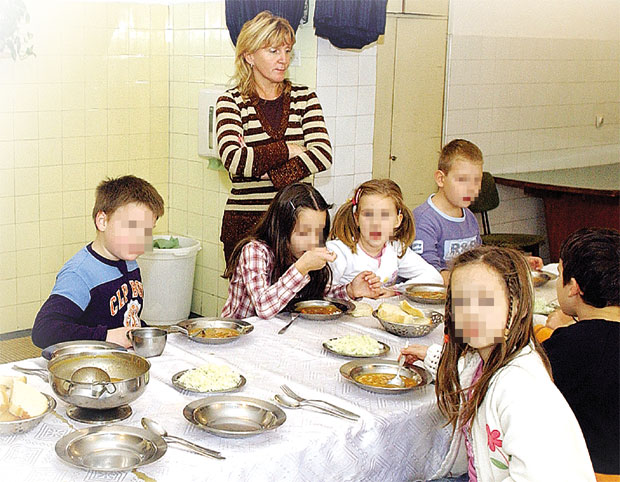 ЗДРАВА ИСХРАНА ЗА ЂАКЕ: Печени кромпир уместо помфрита
