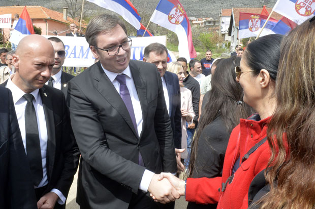 Вучићу признање почасног грађанина Требиња