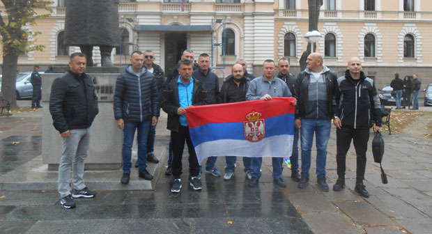 Крагујевац: Бивши полицајци претили да ће се запалити