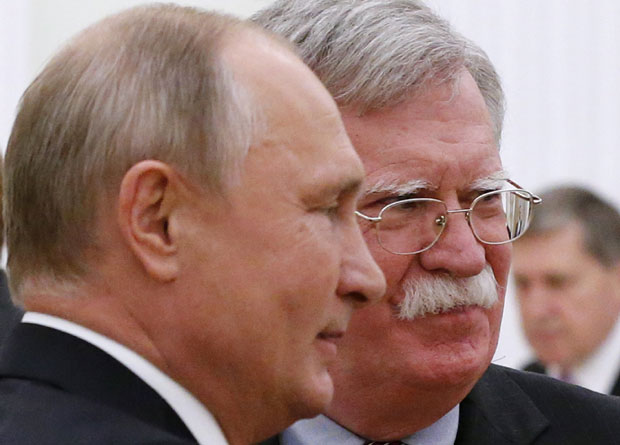 Путин: Са Трампом у Паризу у новембру? Болтон: Обрадовао би се