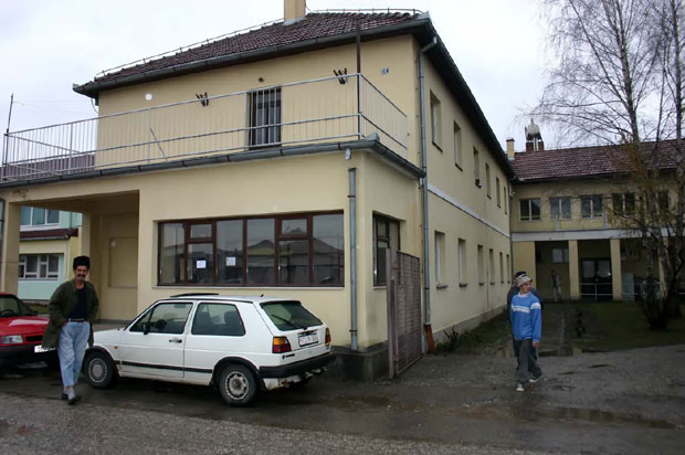 УЖАС У ДОМУ ЗА ЉУДЕ СА ИНВАЛИДИТЕТОМ: Ножем избо своје непокретне цимере