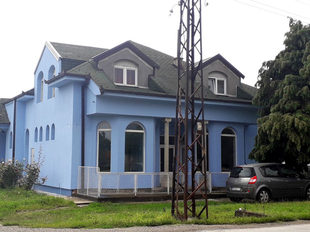 Шешељ о Хртковцима: Зорана слагала, платио сам таксе