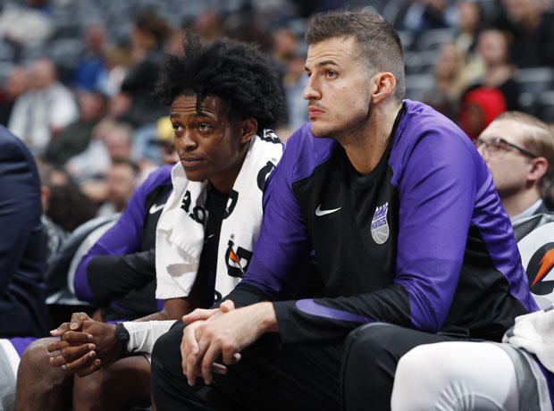 НБА: Бјелица добар у победи Кингса, 51 поен Карија, први тријмуф Лејкерса