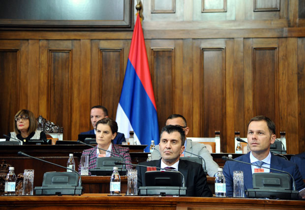 Премијерка у парламенту: Преговори о КиМ јавни и храбри