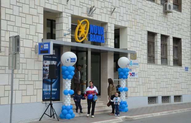 ОПТУЖНИЦА У ЗВОРНИКУ: Благајник узео 268.153 КМ!