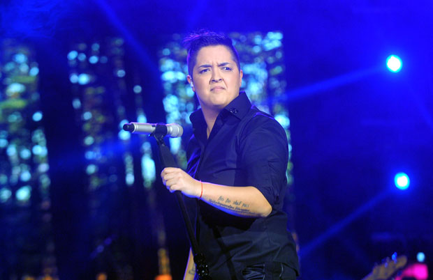 БЕСНА ЗБОГ КОМЕНТАРА О ДАРКУ ЛАЗИЋУ: Марија Шерифовић сурово опсовала кориснике друштвених мрежа