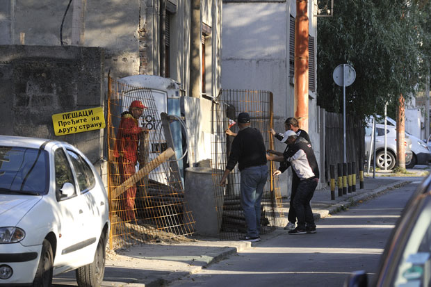 НЕСРЕЋА НА ГРАДИЛИШТУ: Радник пао са зграде (ФОТО)