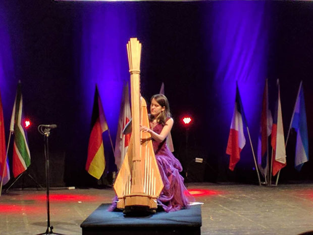 ПРЕСТИЖНА НАГРАДА: Ленка Петровић освојила вредну харфу у Израелу