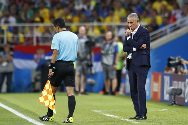 ТИТЕ МЕША КАРТЕ ЗА УРУГВАЈ И КАМЕРУН: Паулињо повратник у репрезентацију, Алан дебитант