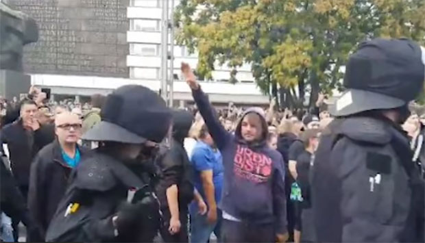  У Швајцарској и Немачкој у рацији претресени десничари